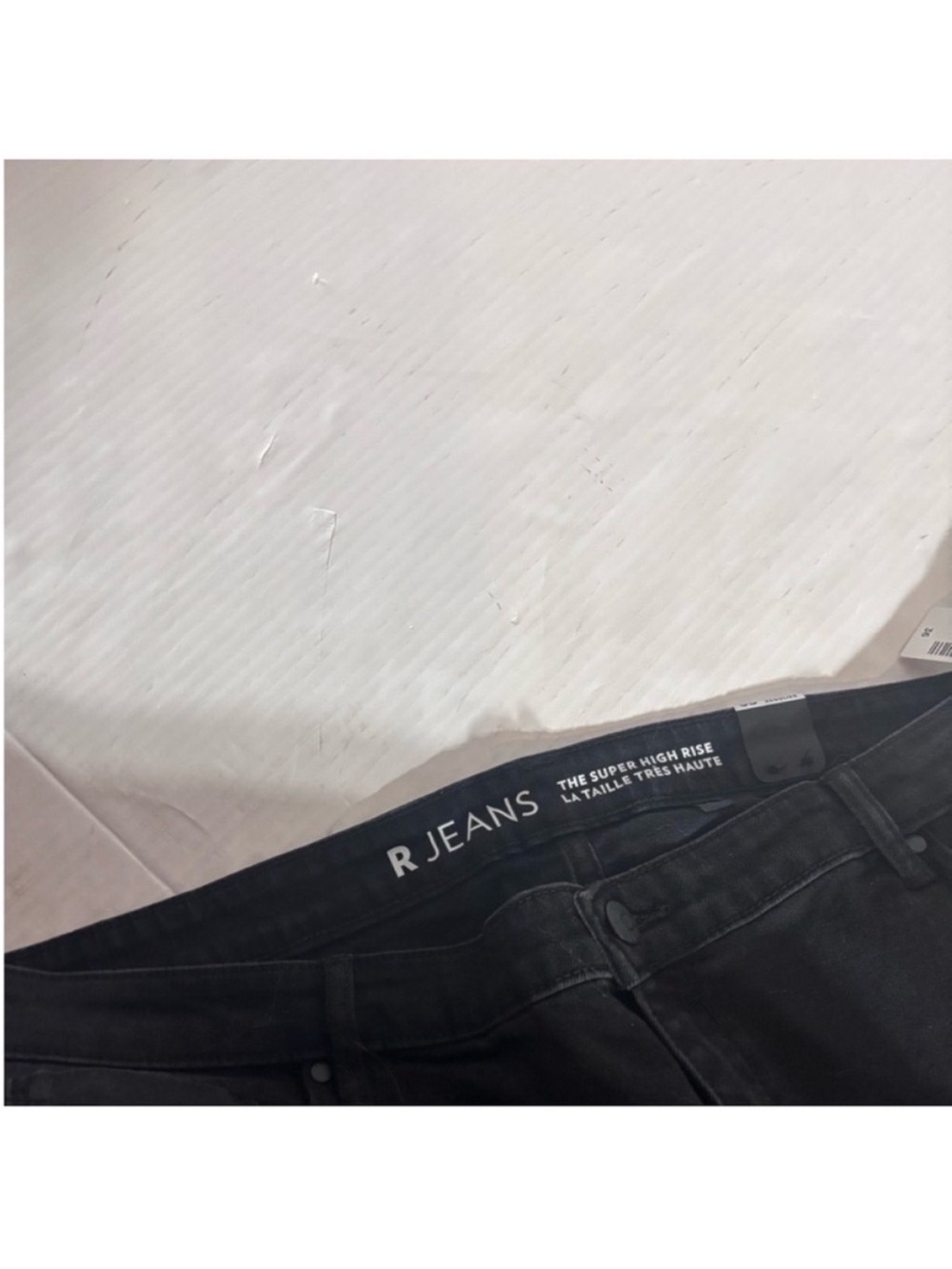 NWT R Jeans Super High Rise
Black Denim - Size 36 - Picture 4 of 4